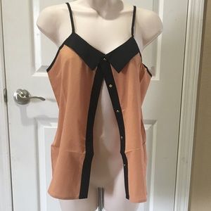 🌺  Cute Button Down Top. New